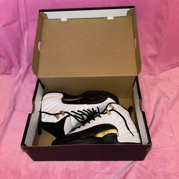 Jordan 12 Royalty Sz 4Y - Picture 5 of 12